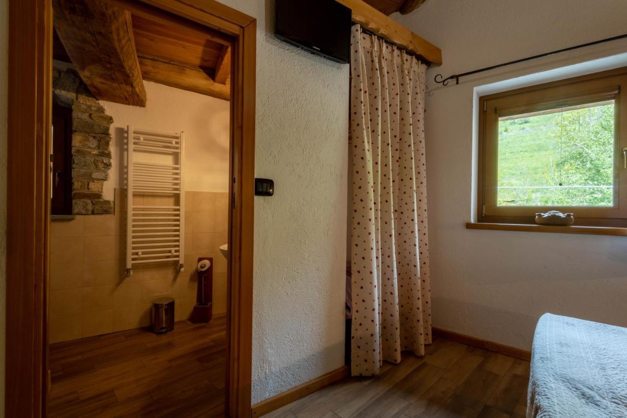Le Vieux Noyer - Appartamenti Al Verde Villaggio Di Rumiod Saint-Pierre Exteriör bild