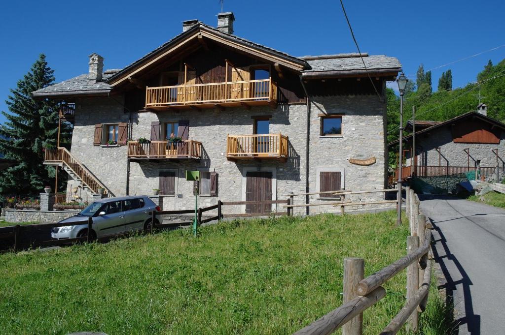 Le Vieux Noyer - Appartamenti Al Verde Villaggio Di Rumiod Saint-Pierre Exteriör bild