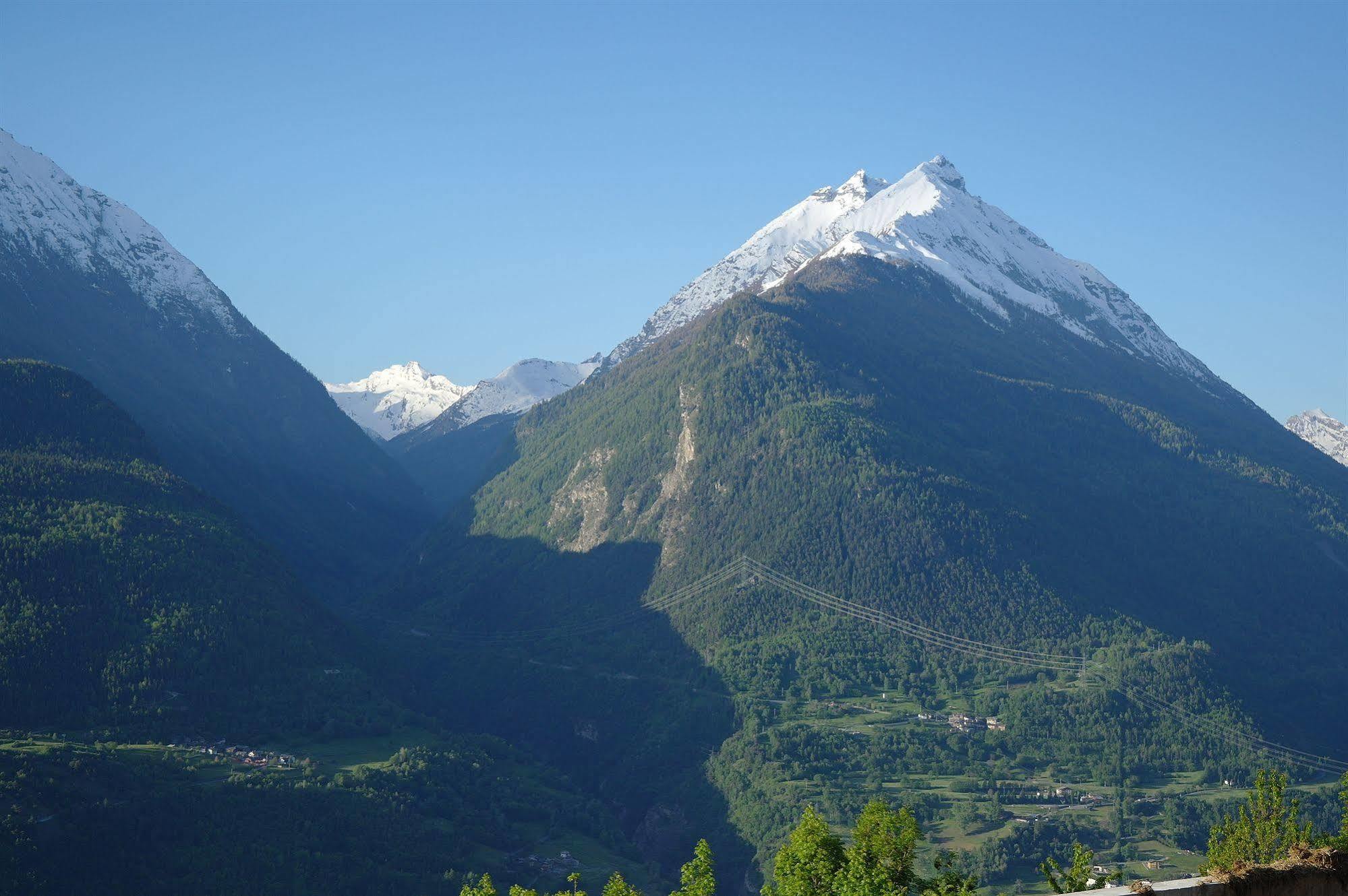 Le Vieux Noyer - Appartamenti Al Verde Villaggio Di Rumiod Saint-Pierre Exteriör bild